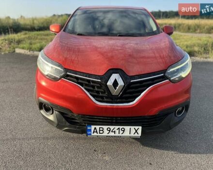 Красный Рено Kadjar, объемом двигателя 1.46 л и пробегом 205 тыс. км за 13300 $, фото 4 на Automoto.ua