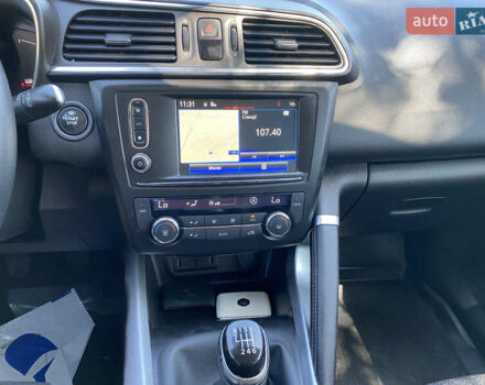 Червоний Рено Kadjar, об'ємом двигуна 1.6 л та пробігом 243 тис. км за 12800 $, фото 26 на Automoto.ua