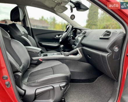Красный Рено Kadjar, объемом двигателя 1.46 л и пробегом 248 тыс. км за 13950 $, фото 82 на Automoto.ua