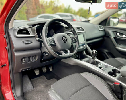 Красный Рено Kadjar, объемом двигателя 1.46 л и пробегом 248 тыс. км за 13950 $, фото 42 на Automoto.ua