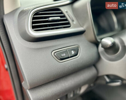 Красный Рено Kadjar, объемом двигателя 1.46 л и пробегом 248 тыс. км за 13950 $, фото 47 на Automoto.ua