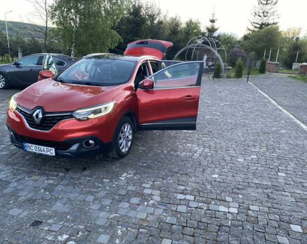 Красный Рено Kadjar, объемом двигателя 1.5 л и пробегом 198 тыс. км за 15800 $, фото 17 на Automoto.ua