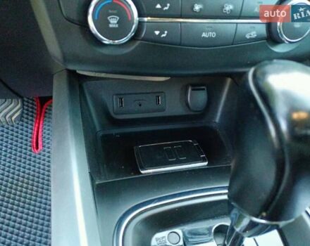 Красный Рено Kadjar, объемом двигателя 1.46 л и пробегом 285 тыс. км за 14250 $, фото 52 на Automoto.ua