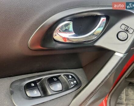 Красный Рено Kadjar, объемом двигателя 1.46 л и пробегом 205 тыс. км за 13300 $, фото 20 на Automoto.ua