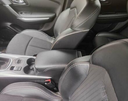 Червоний Рено Kadjar, об'ємом двигуна 1.2 л та пробігом 177 тис. км за 11000 $, фото 7 на Automoto.ua