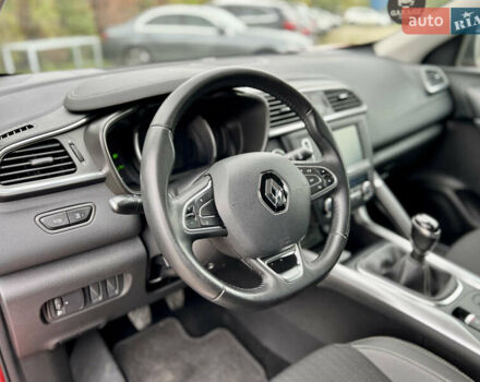 Красный Рено Kadjar, объемом двигателя 1.46 л и пробегом 248 тыс. км за 13950 $, фото 48 на Automoto.ua