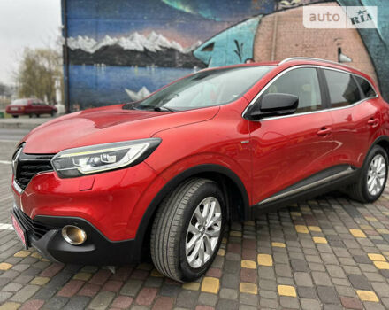 Красный Рено Kadjar, объемом двигателя 1.2 л и пробегом 175 тыс. км за 12799 $, фото 1 на Automoto.ua