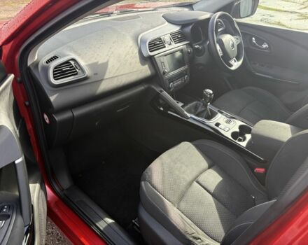 Красный Рено Kadjar, объемом двигателя 1.5 л и пробегом 120 тыс. км за 5700 $, фото 10 на Automoto.ua