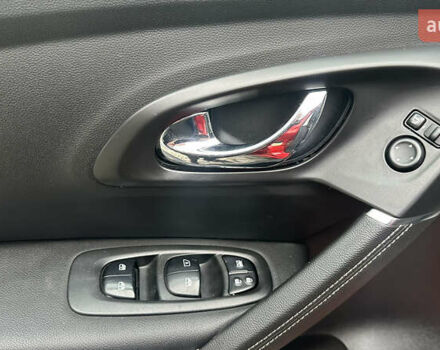 Красный Рено Kadjar, объемом двигателя 1.2 л и пробегом 220 тыс. км за 14300 $, фото 15 на Automoto.ua