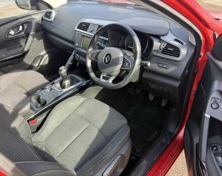 Красный Рено Kadjar, объемом двигателя 1.5 л и пробегом 120 тыс. км за 5700 $, фото 9 на Automoto.ua