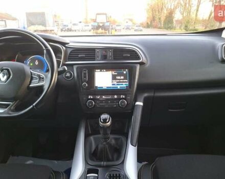 Красный Рено Kadjar, объемом двигателя 1.6 л и пробегом 243 тыс. км за 13900 $, фото 15 на Automoto.ua