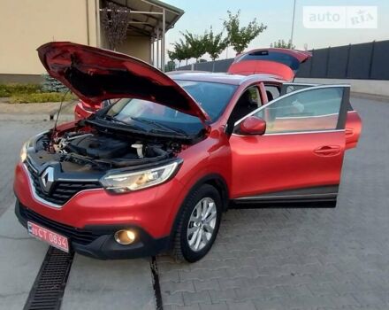 Красный Рено Kadjar, объемом двигателя 1.5 л и пробегом 262 тыс. км за 13350 $, фото 10 на Automoto.ua
