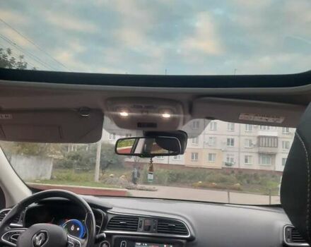 Красный Рено Kadjar, объемом двигателя 1.6 л и пробегом 210 тыс. км за 16500 $, фото 2 на Automoto.ua