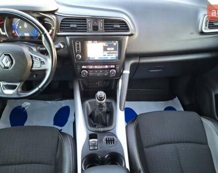 Красный Рено Kadjar, объемом двигателя 1.6 л и пробегом 243 тыс. км за 13900 $, фото 14 на Automoto.ua