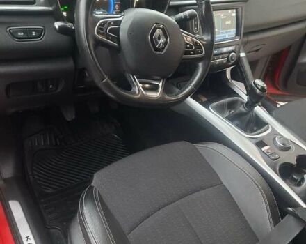 Красный Рено Kadjar, объемом двигателя 1.6 л и пробегом 210 тыс. км за 16500 $, фото 7 на Automoto.ua