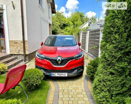 Красный Рено Kadjar, объемом двигателя 1.46 л и пробегом 185 тыс. км за 17200 $, фото 1 на Automoto.ua