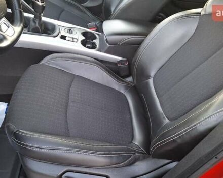 Красный Рено Kadjar, объемом двигателя 1.6 л и пробегом 243 тыс. км за 13900 $, фото 2 на Automoto.ua