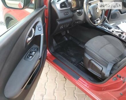 Красный Рено Kadjar, объемом двигателя 1.5 л и пробегом 262 тыс. км за 13350 $, фото 31 на Automoto.ua
