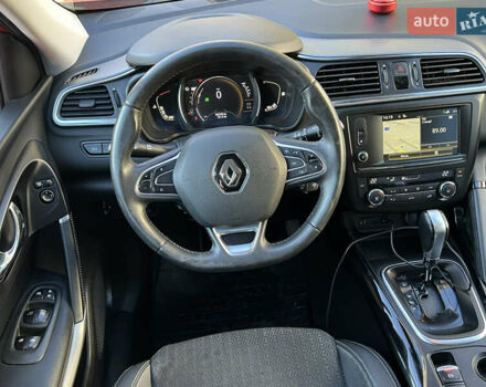 Червоний Рено Kadjar, об'ємом двигуна 1.5 л та пробігом 195 тис. км за 13950 $, фото 35 на Automoto.ua