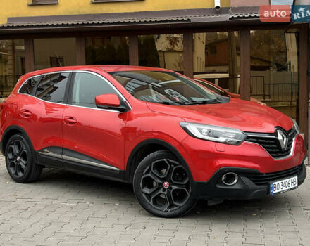 Красный Рено Kadjar, объемом двигателя 1.5 л и пробегом 196 тыс. км за 13950 $, фото 4 на Automoto.ua