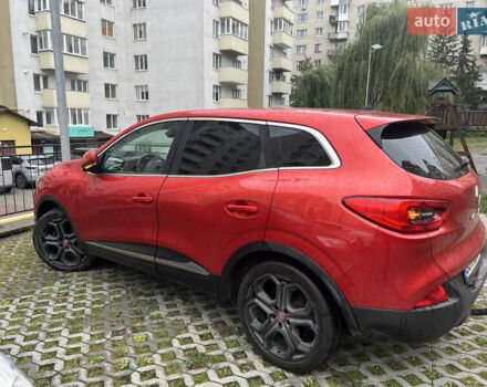 Красный Рено Kadjar, объемом двигателя 1.5 л и пробегом 195 тыс. км за 14500 $, фото 1 на Automoto.ua