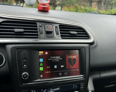 Красный Рено Kadjar, объемом двигателя 1.5 л и пробегом 196 тыс. км за 13950 $, фото 43 на Automoto.ua