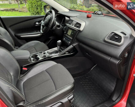 Красный Рено Kadjar, объемом двигателя 1.5 л и пробегом 196 тыс. км за 13950 $, фото 36 на Automoto.ua