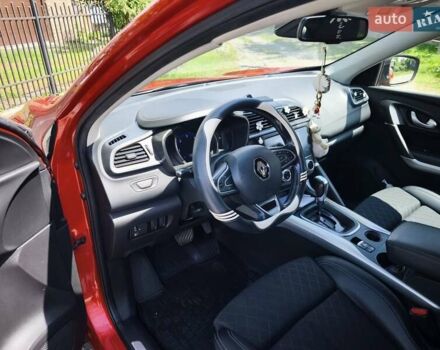 Красный Рено Kadjar, объемом двигателя 1.46 л и пробегом 145 тыс. км за 18200 $, фото 10 на Automoto.ua