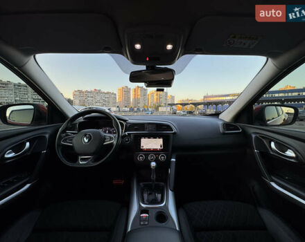 Червоний Рено Kadjar, об'ємом двигуна 1.46 л та пробігом 117 тис. км за 20900 $, фото 2 на Automoto.ua