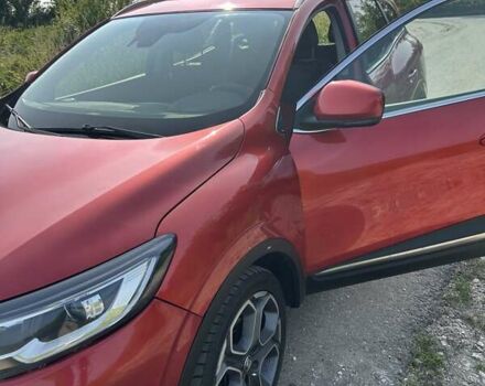 Красный Рено Kadjar, объемом двигателя 1.6 л и пробегом 145 тыс. км за 13000 $, фото 1 на Automoto.ua