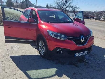 Рено Kadjar 2015 в Турке на Automoto.ua Красный Рено Kadjar, объемом двигателя 1.5 л и пробегом 235 тыс. км за 15050 $, фото 1 на Automoto.ua