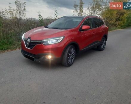 Красный Рено Kadjar, объемом двигателя 1.6 л и пробегом 210 тыс. км за 16500 $, фото 1 на Automoto.ua