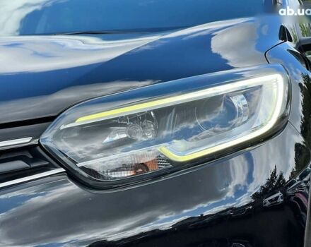 Рено Kadjar, объемом двигателя 1.6 л и пробегом 175 тыс. км за 15214 $, фото 13 на Automoto.ua