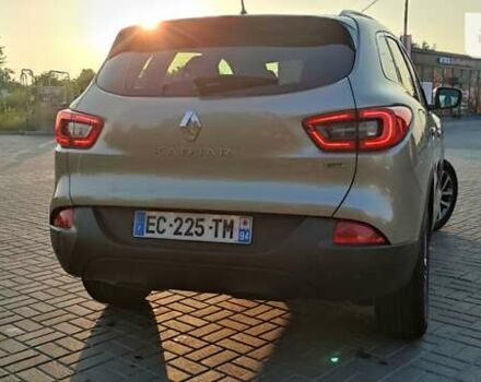 Желтый Рено Kadjar, объемом двигателя 1.5 л и пробегом 170 тыс. км за 17400 $, фото 15 на Automoto.ua