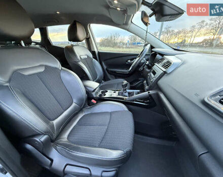 Серый Рено Kadjar, объемом двигателя 1.5 л и пробегом 134 тыс. км за 16500 $, фото 47 на Automoto.ua