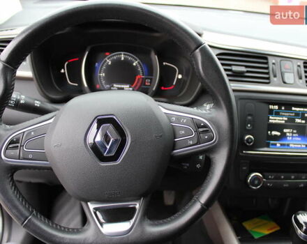 Серый Рено Kadjar, объемом двигателя 1.6 л и пробегом 92 тыс. км за 17500 $, фото 14 на Automoto.ua