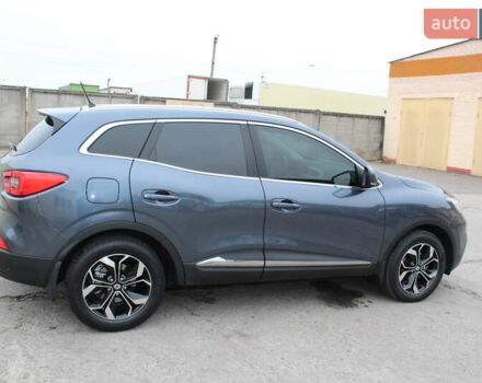 Серый Рено Kadjar, объемом двигателя 1.6 л и пробегом 92 тыс. км за 17500 $, фото 10 на Automoto.ua