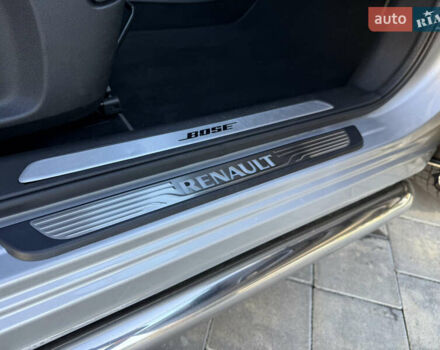 Серый Рено Kadjar, объемом двигателя 1.6 л и пробегом 171 тыс. км за 17999 $, фото 24 на Automoto.ua