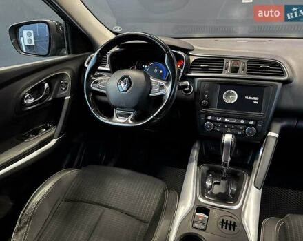 Рено Kadjar 2016 в Киеве на Automoto.ua Серый Рено Kadjar, объемом двигателя 1.5 л и пробегом 285 тыс. км за 13800 $, фото 33 на Automoto.ua