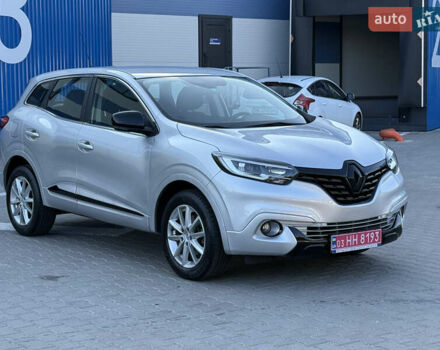 Серый Рено Kadjar, объемом двигателя 1.5 л и пробегом 142 тыс. км за 15750 $, фото 12 на Automoto.ua