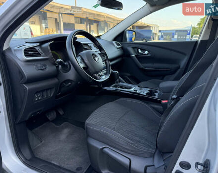 Серый Рено Kadjar, объемом двигателя 1.5 л и пробегом 142 тыс. км за 15750 $, фото 28 на Automoto.ua