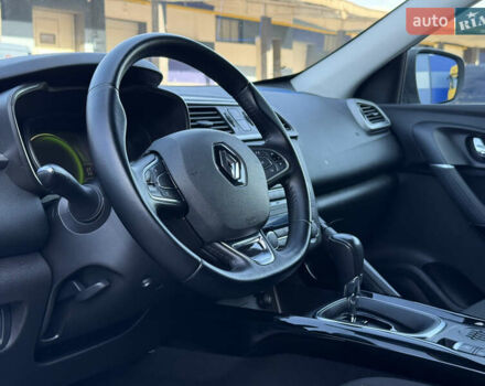 Серый Рено Kadjar, объемом двигателя 1.5 л и пробегом 142 тыс. км за 15750 $, фото 30 на Automoto.ua