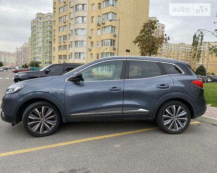 Серый Рено Kadjar, объемом двигателя 1.5 л и пробегом 250 тыс. км за 14500 $, фото 4 на Automoto.ua