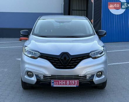 Серый Рено Kadjar, объемом двигателя 1.5 л и пробегом 142 тыс. км за 15750 $, фото 3 на Automoto.ua