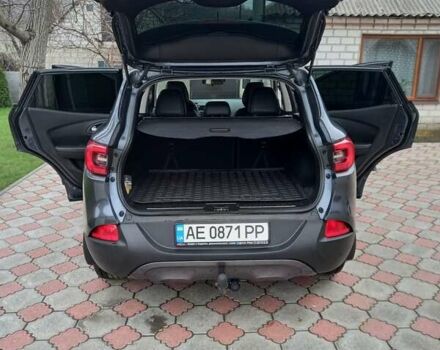 Серый Рено Kadjar, объемом двигателя 1.46 л и пробегом 225 тыс. км за 16500 $, фото 3 на Automoto.ua