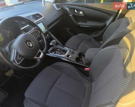 Серый Рено Kadjar, объемом двигателя 1.46 л и пробегом 280 тыс. км за 14600 $, фото 4 на Automoto.ua