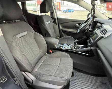 Серый Рено Kadjar, объемом двигателя 1.6 л и пробегом 245 тыс. км за 15000 $, фото 47 на Automoto.ua