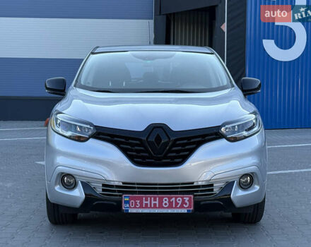 Серый Рено Kadjar, объемом двигателя 1.5 л и пробегом 142 тыс. км за 15750 $, фото 1 на Automoto.ua