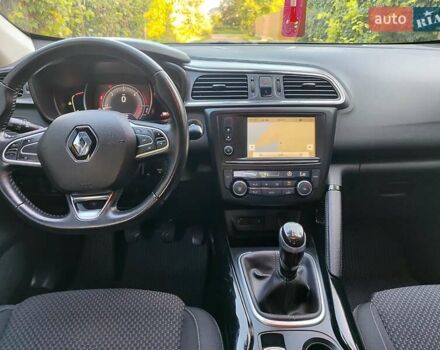 Серый Рено Kadjar, объемом двигателя 1.46 л и пробегом 229 тыс. км за 14850 $, фото 33 на Automoto.ua