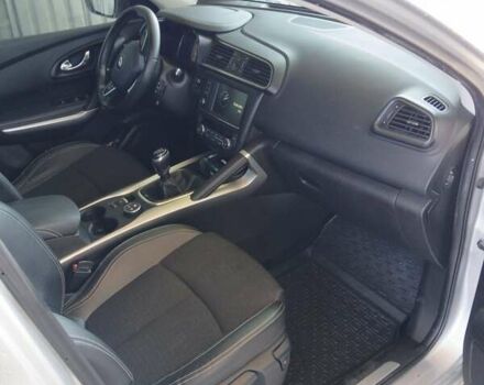 Серый Рено Kadjar, объемом двигателя 1.2 л и пробегом 170 тыс. км за 14000 $, фото 9 на Automoto.ua